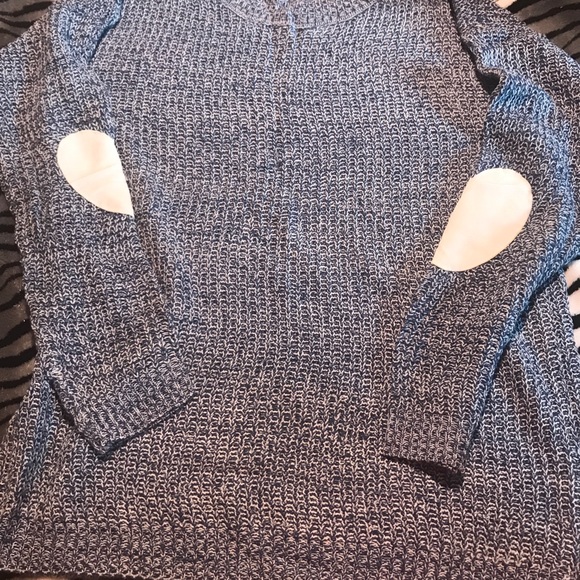 NWT Ladies too cute heart sweater ! ❤️💕 - Picture 3 of 6